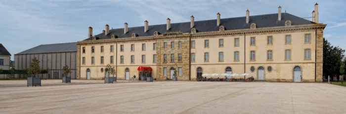 facade_CNCS_Moulins_Musée.jpg
