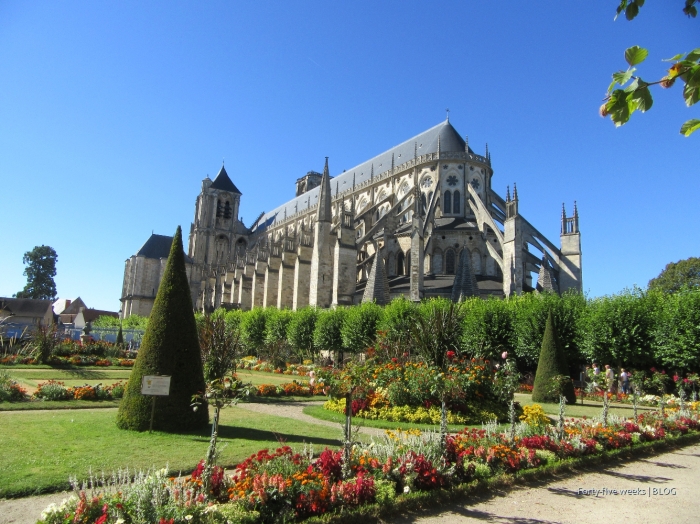 jardins-cathedrale-bourges